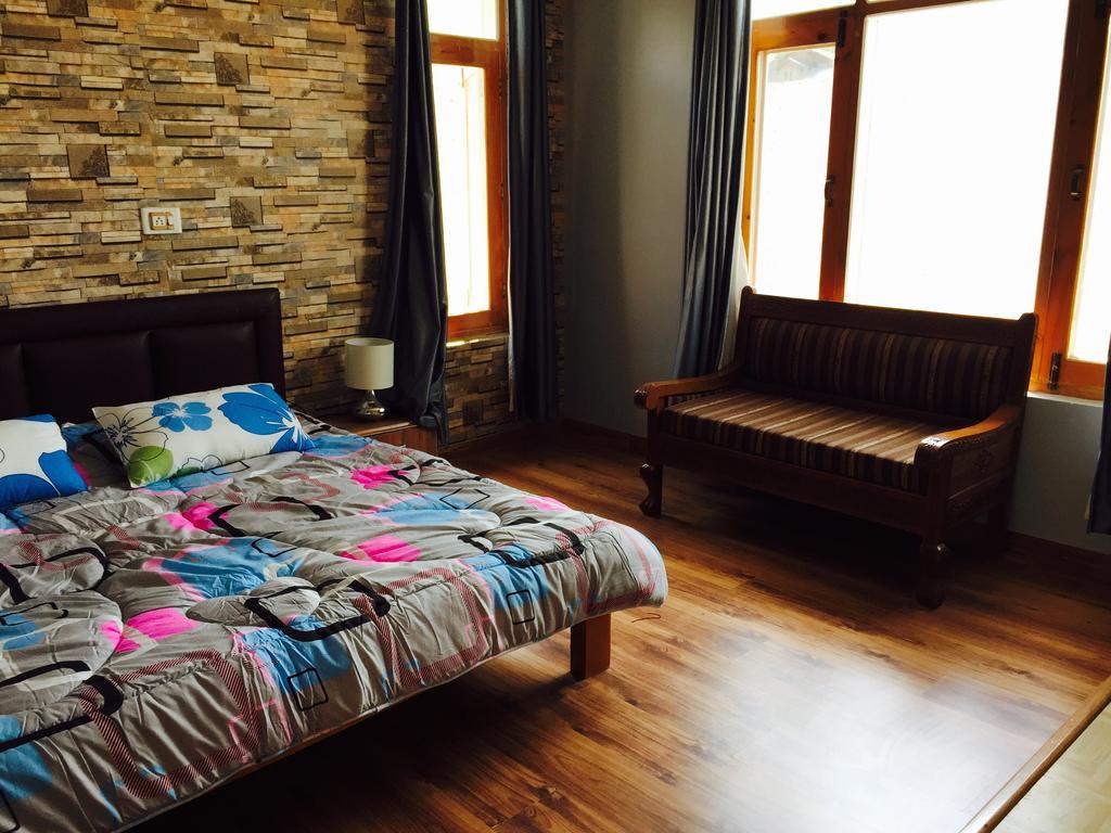 Shalimar Heights Srīnagar Exterior foto
